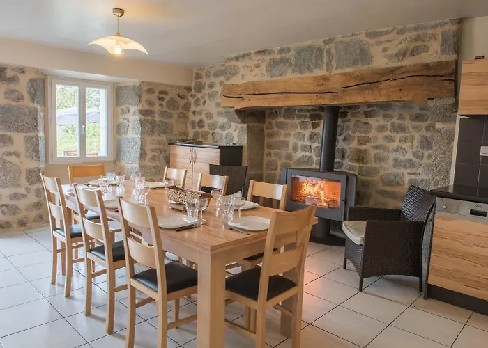 De France 3 Epis 8 Personnes A Malbouzon Holiday home Prinsuejols-Malbouzon
