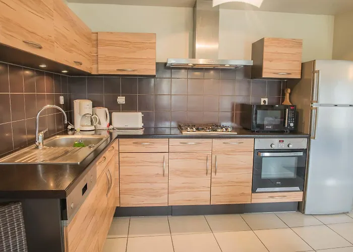 Holiday home De France 3 Epis 8 Personnes A Malbouzon *