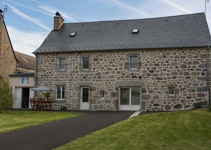 De France 3 Epis 8 Personnes A Malbouzon Holiday home